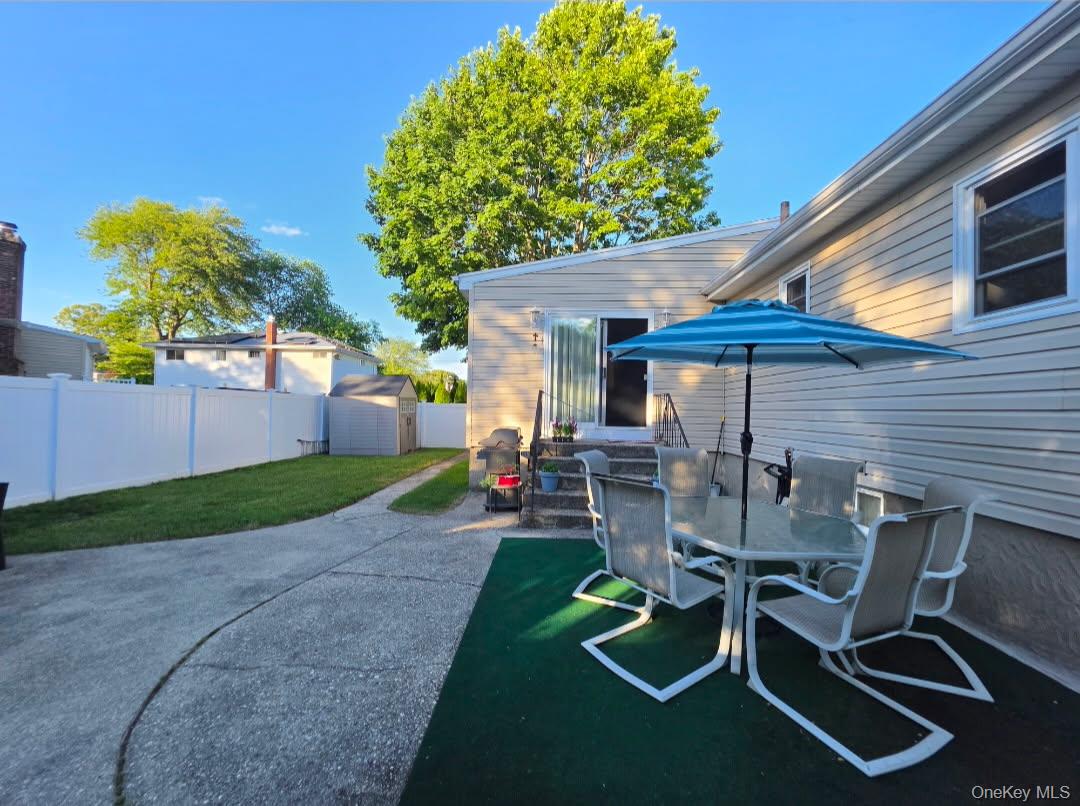 185 Audley Court Property Photo 3