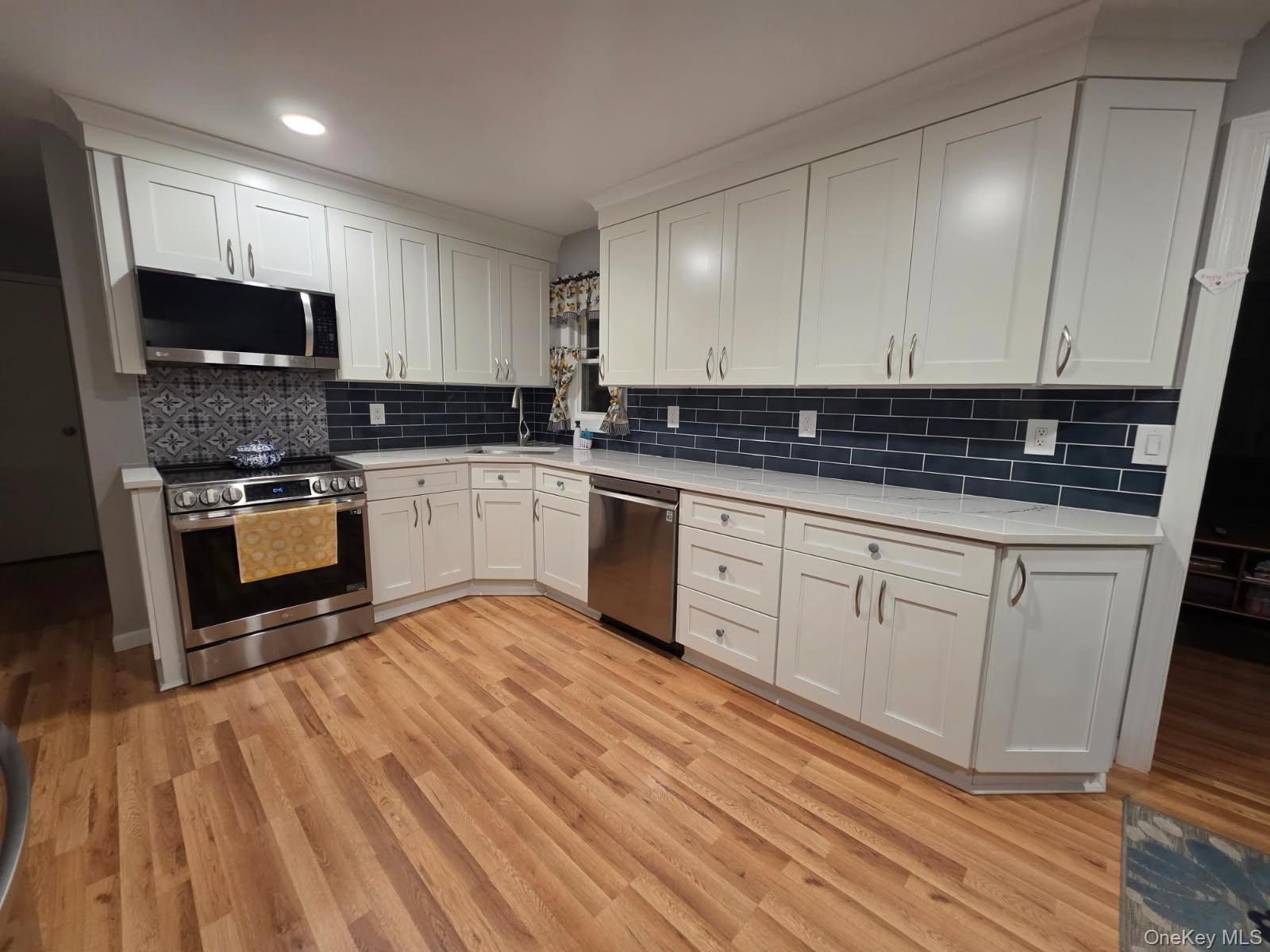 185 Audley Court Property Photo 6