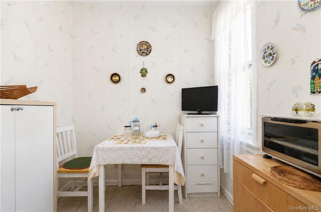 701 Gerald Court 2e Property Photo 7