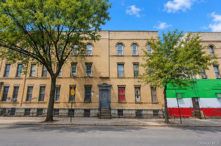 695 Meeker Avenue Property Photo 1