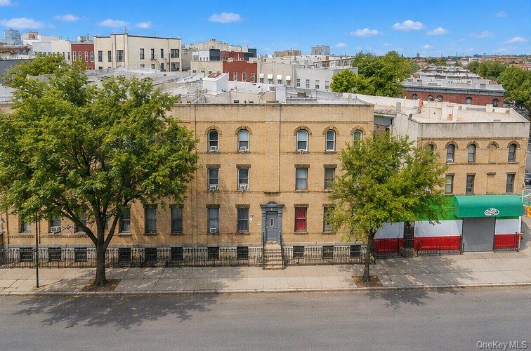 695 Meeker Avenue Property Photo 3