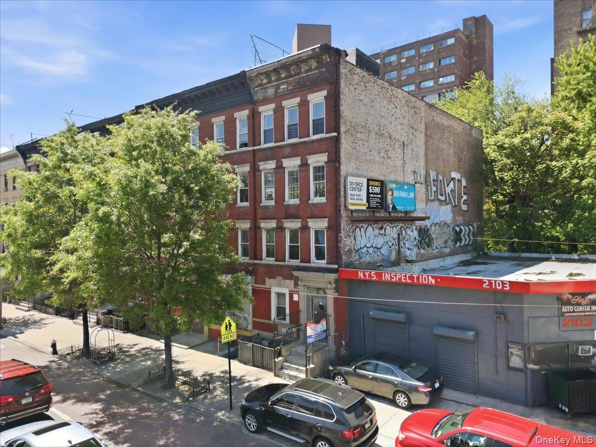 2101 Webster Avenue Property Photo 2