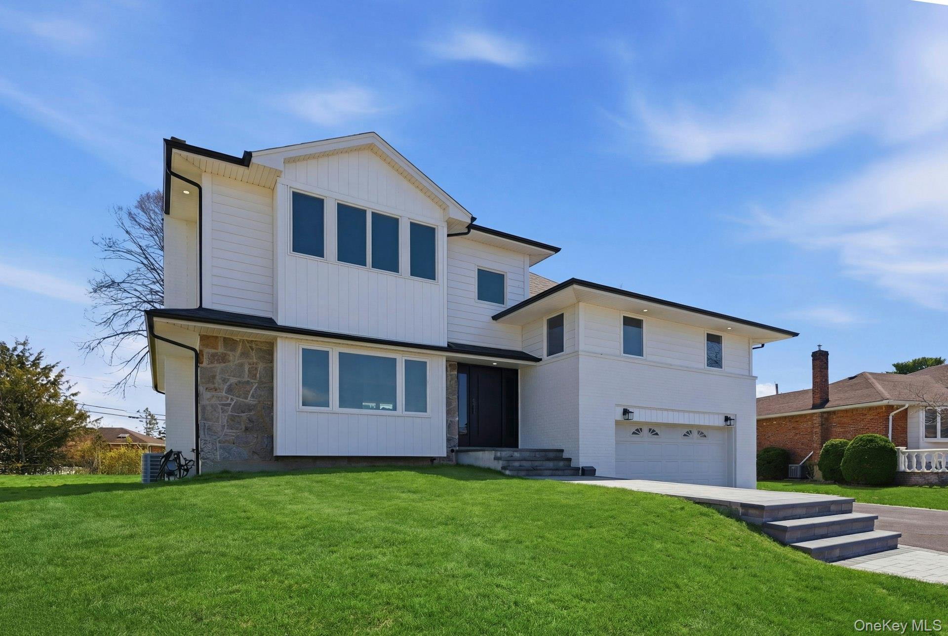 2040 Wellington Court Property Photo 6