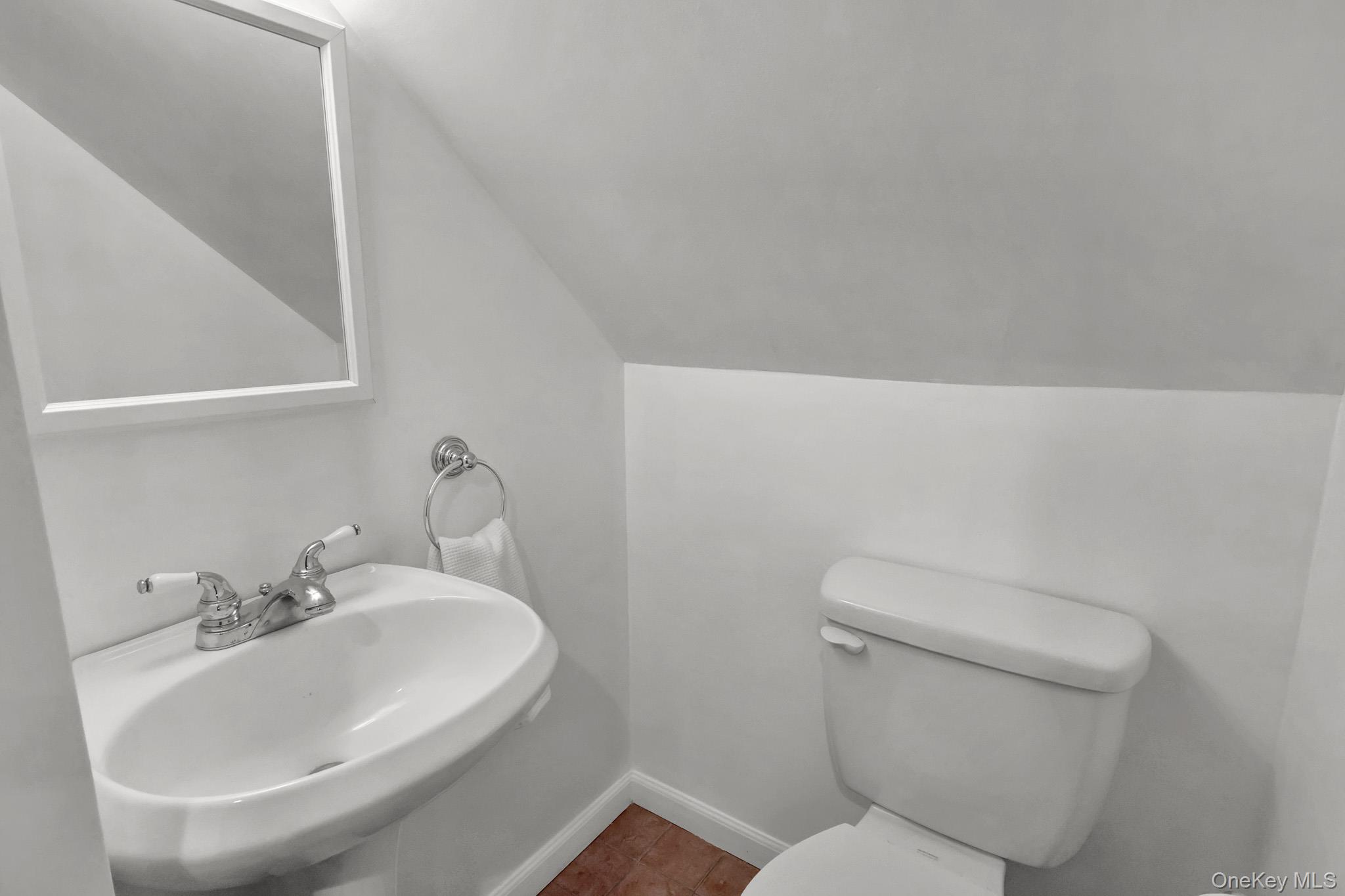 31 Locust Avenue Property Photo 29