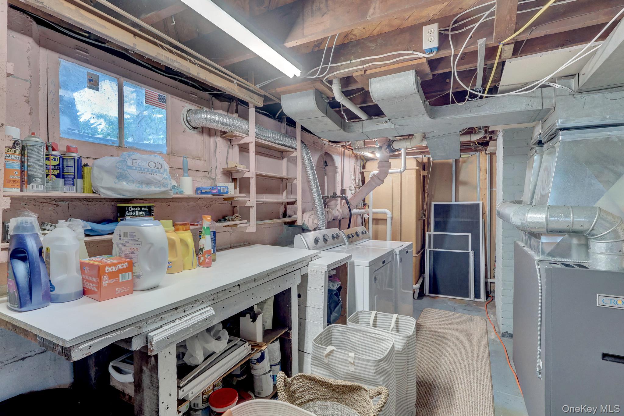 31 Locust Avenue Property Photo 32