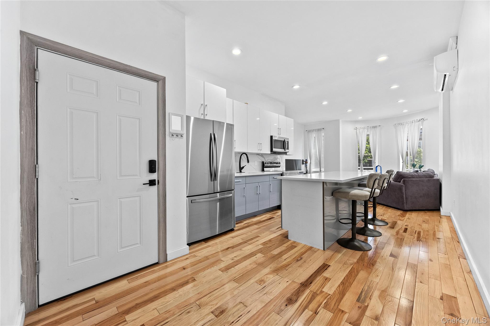 203 E Prospect Avenue Property Photo 4
