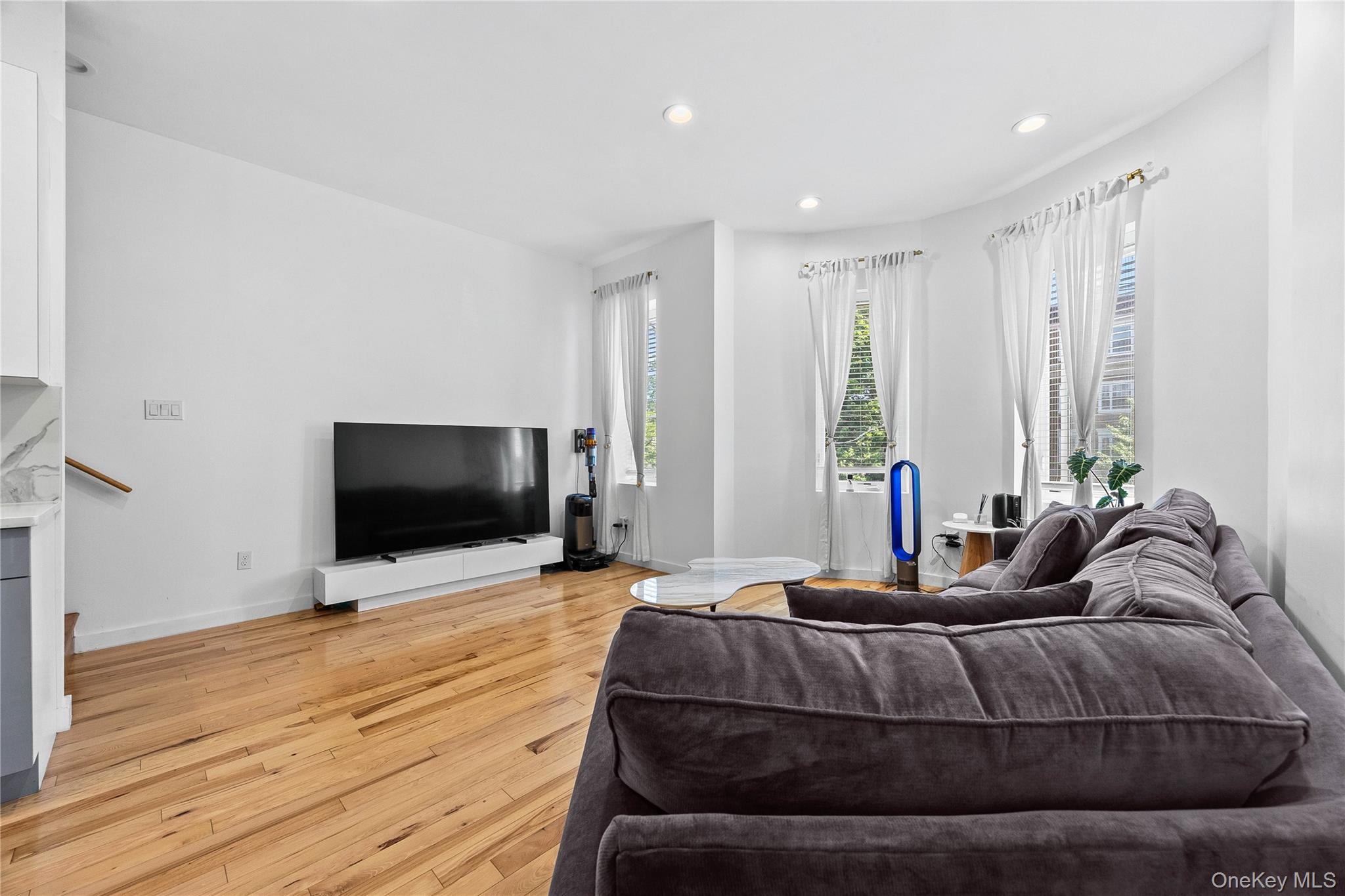 203 E Prospect Avenue Property Photo 5