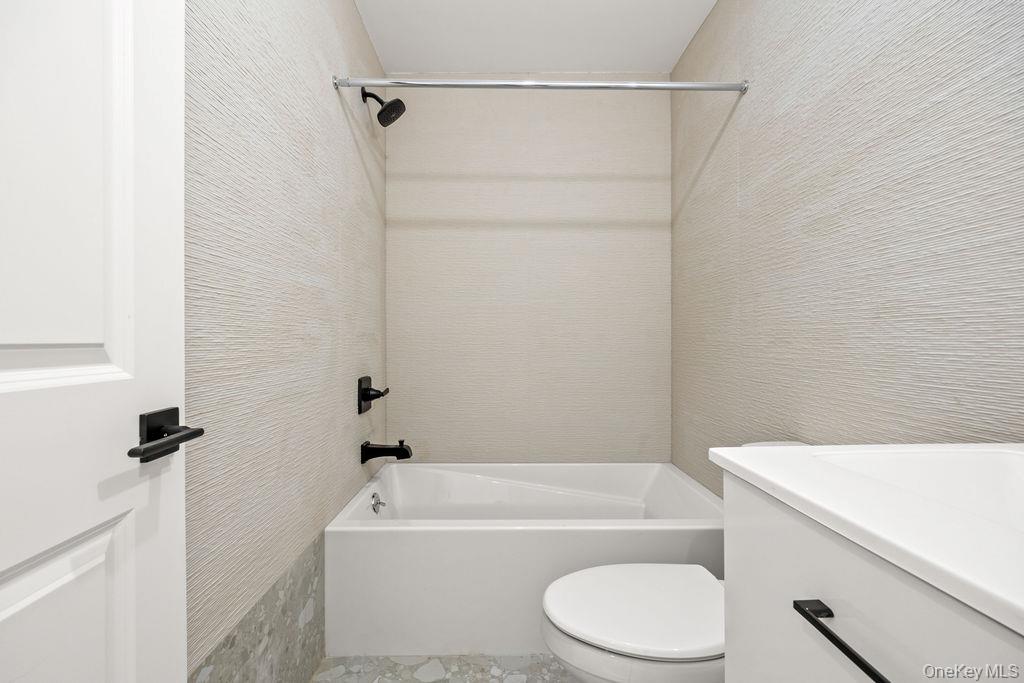 62 Blauvelt Road 202 Property Photo 33