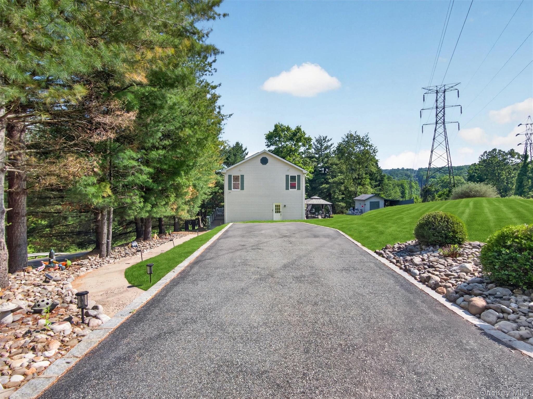 15 Central Highway Property Photo 6