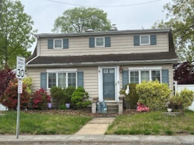 656 E Meadow Avenue Property Photo 1