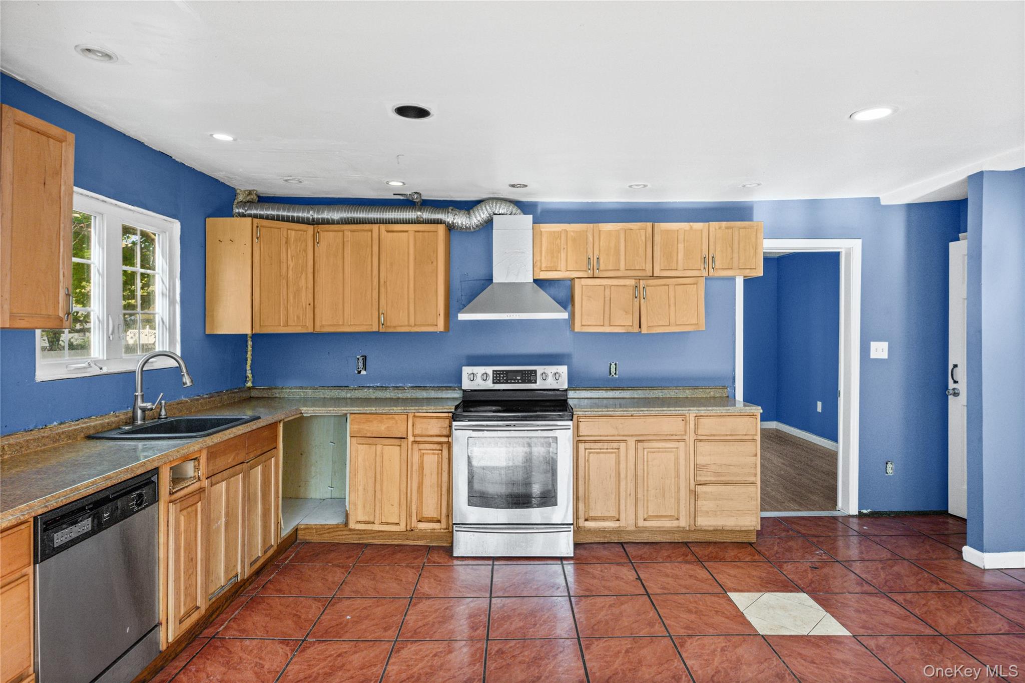 147 Branch Avenue Property Photo 11