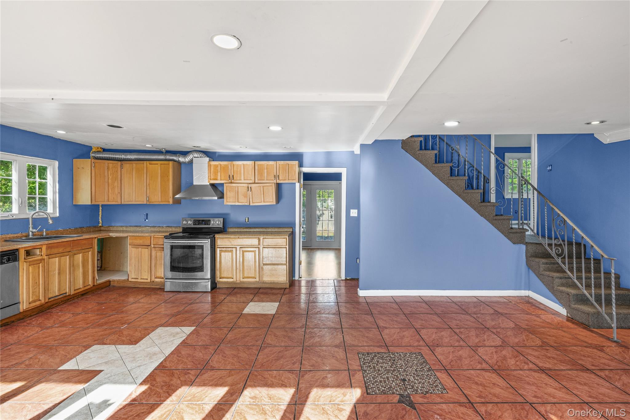 147 Branch Avenue Property Photo 14