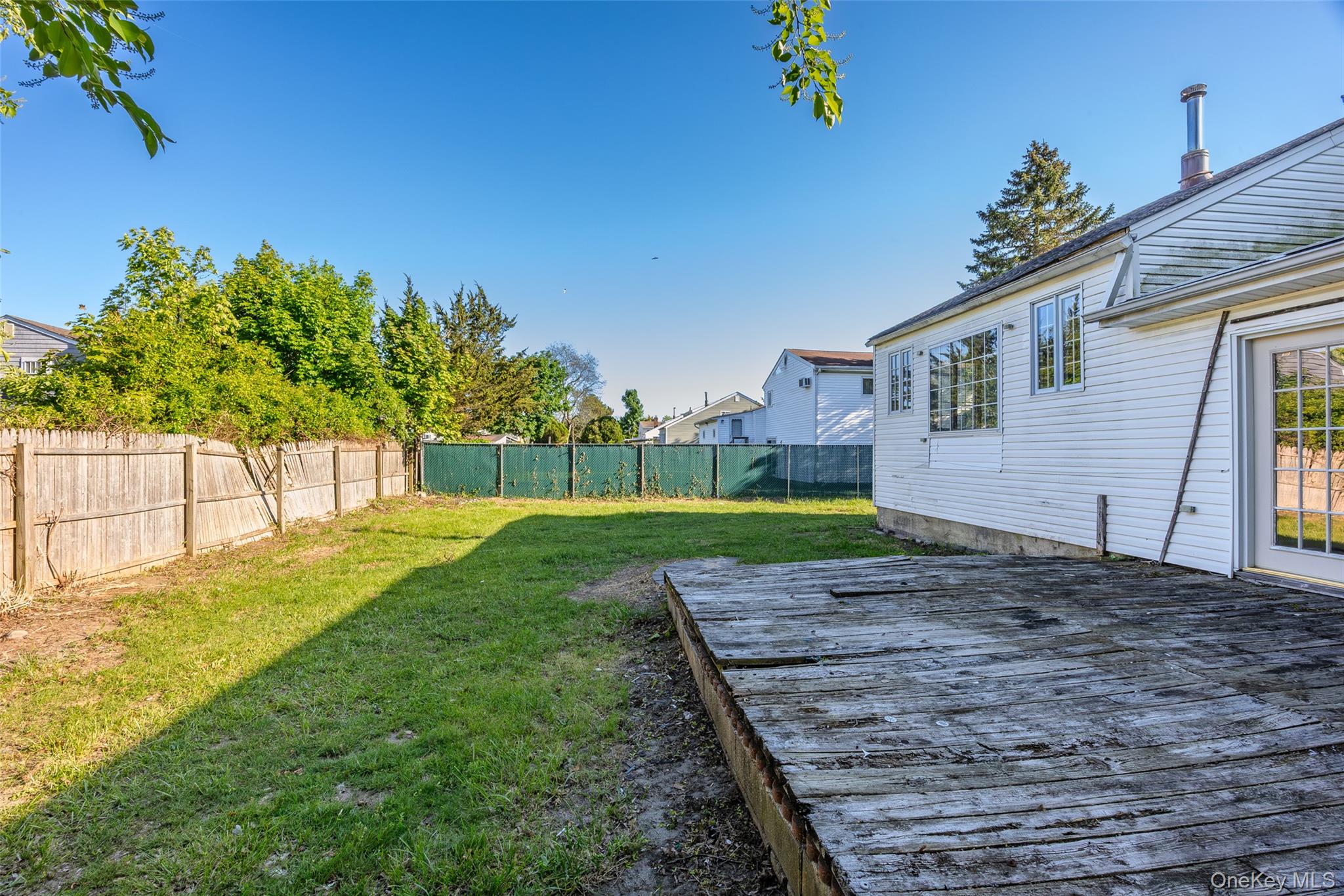 147 Branch Avenue Property Photo 40