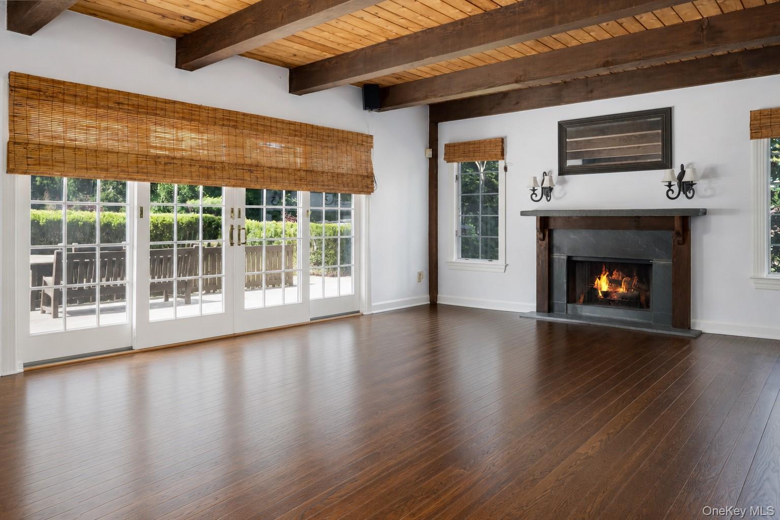 5 Willow Run Road Property Photo 8