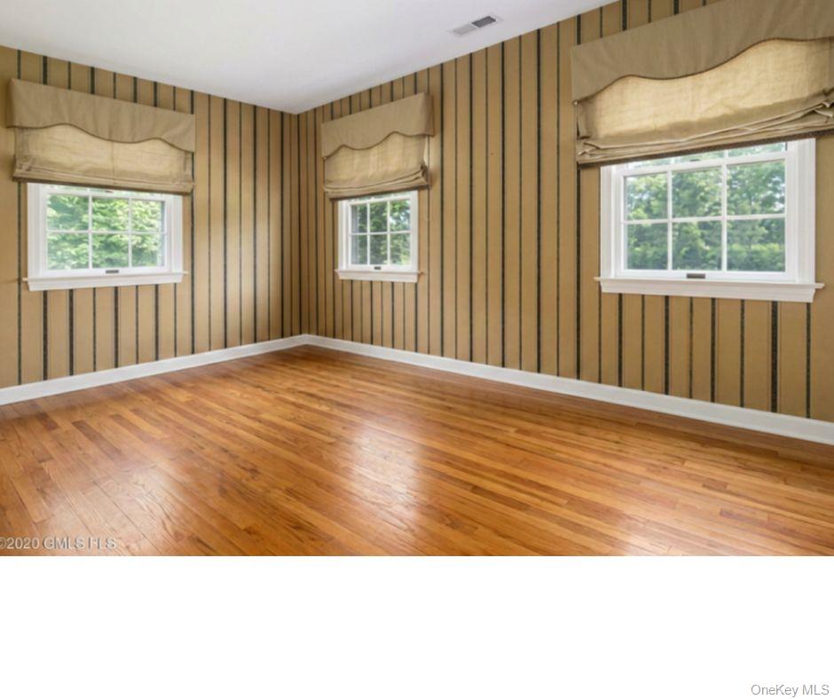 5 Willow Run Road Property Photo 28