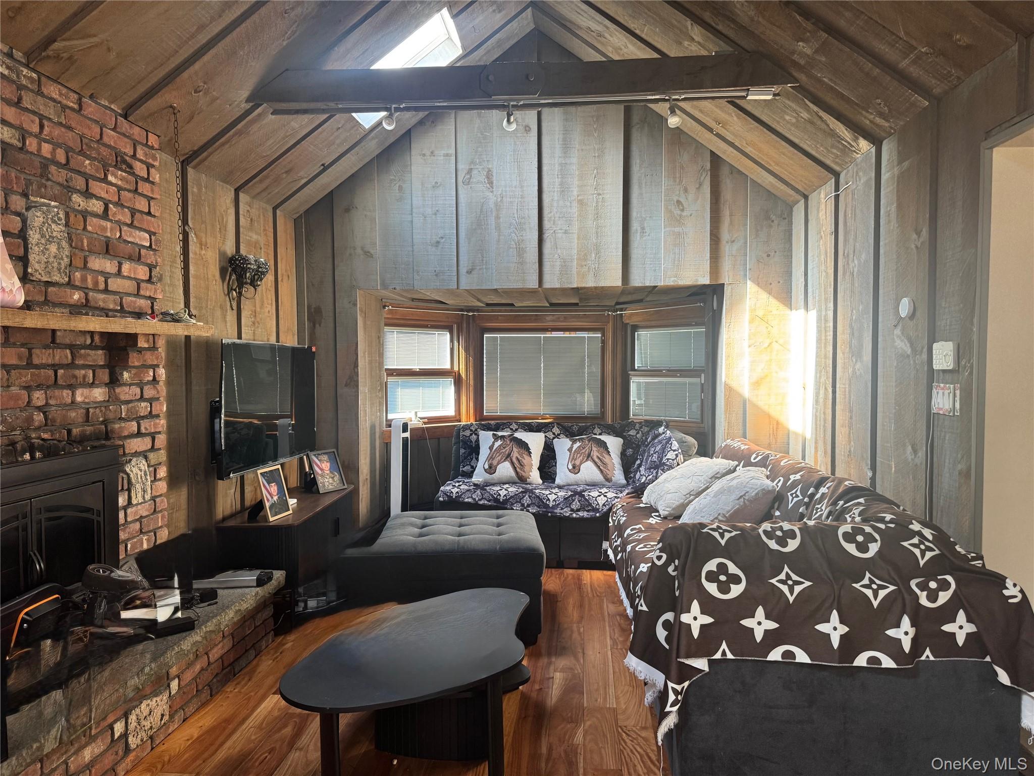 7 Dawes Avenue Property Photo 10