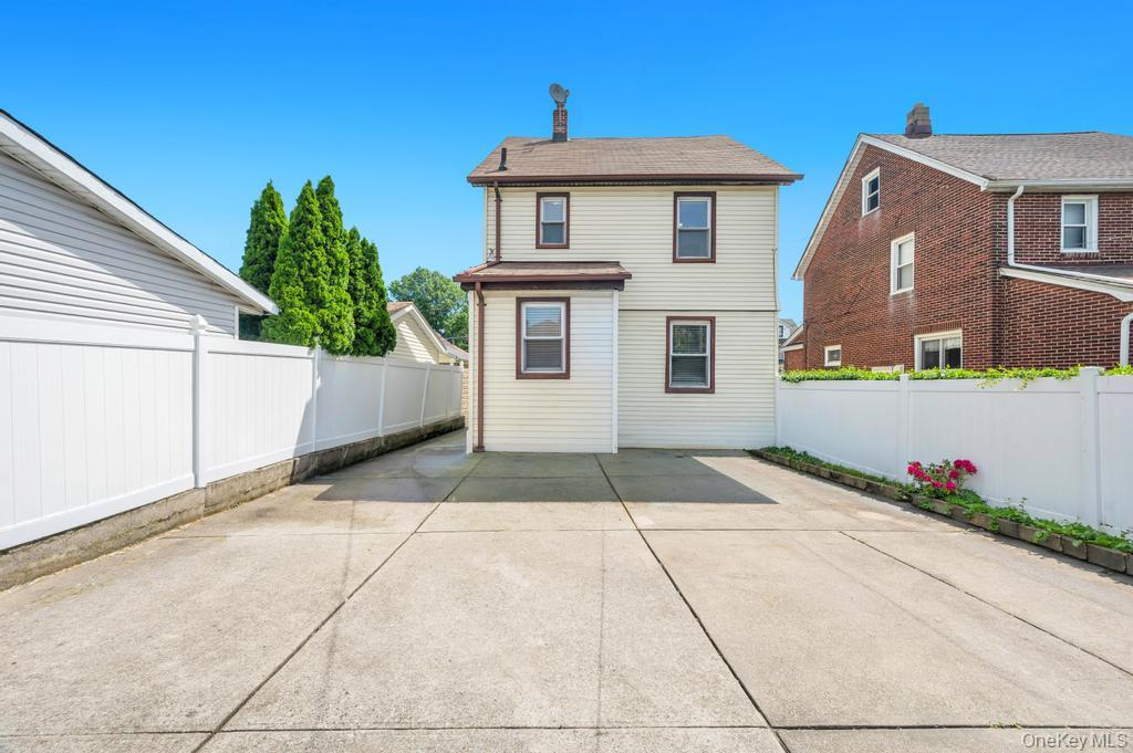 50-12 202 Street Property Photo 7