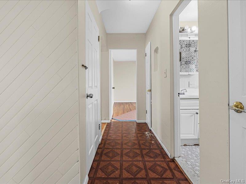 98 Lincoln Street Property Photo 8