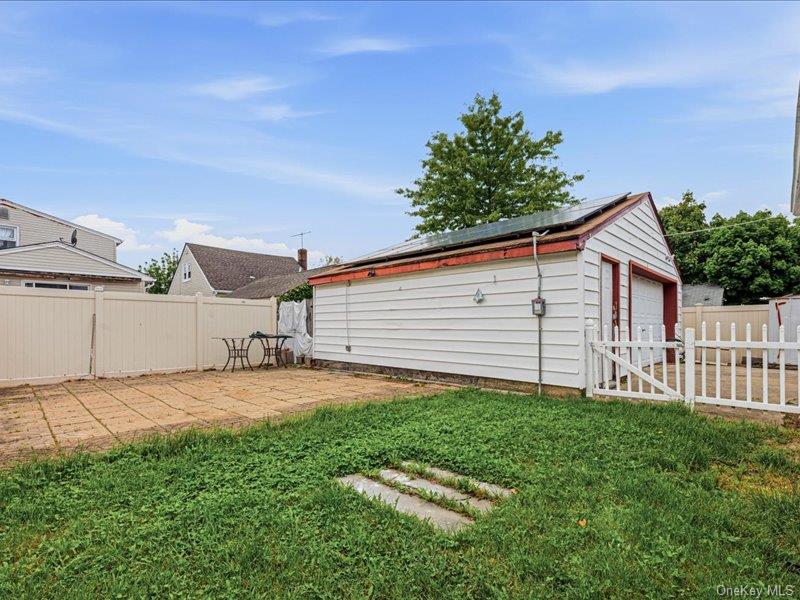 98 Lincoln Street Property Photo 23