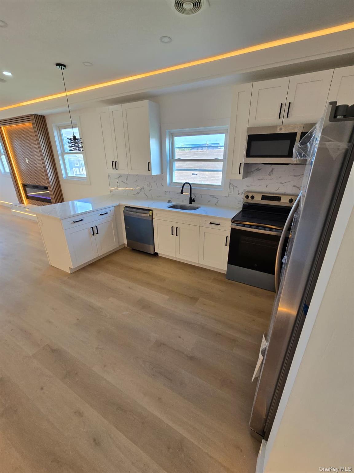 445 Beach 45th Street Property Photo 13