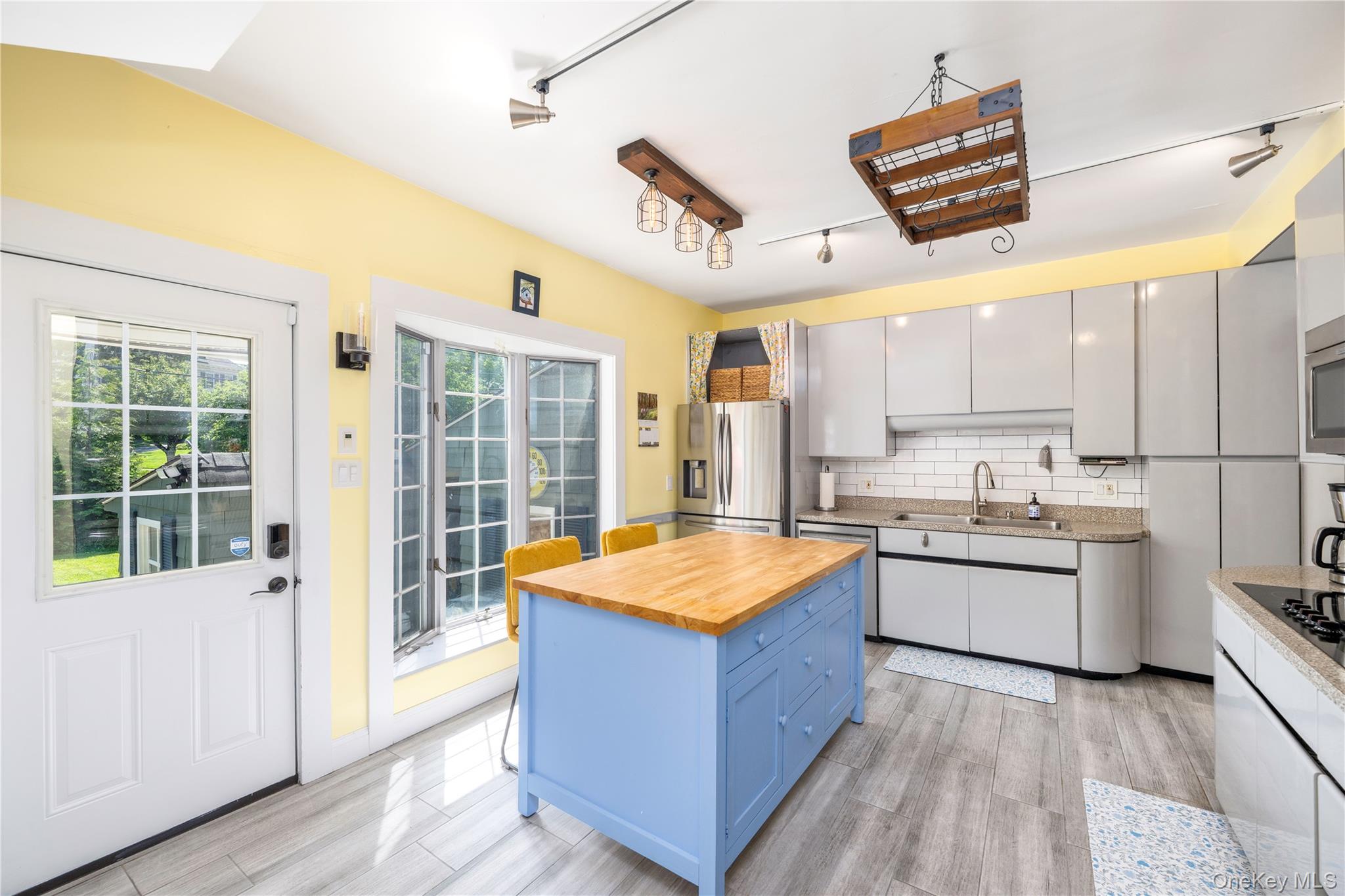 21 Barnard Avenue Property Photo 10