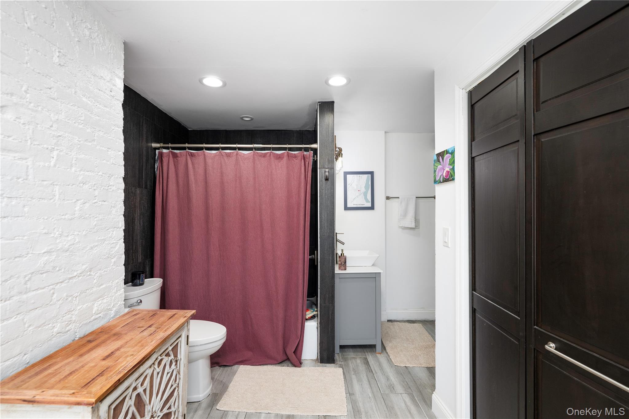21 Barnard Avenue Property Photo 17