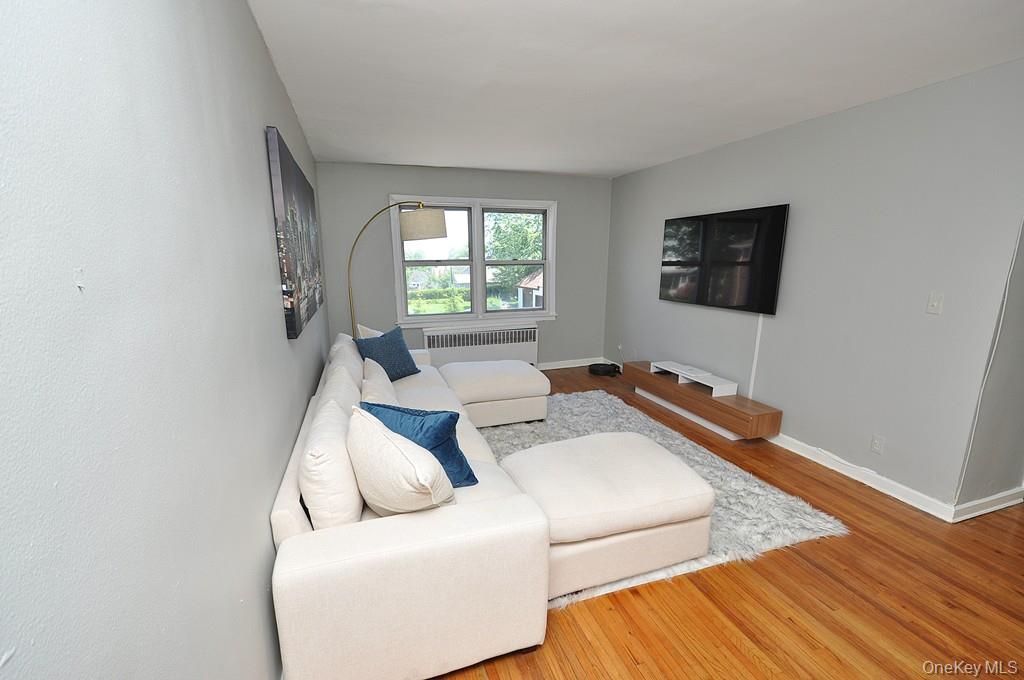 485 Webster Avenue B5 Property Photo 6