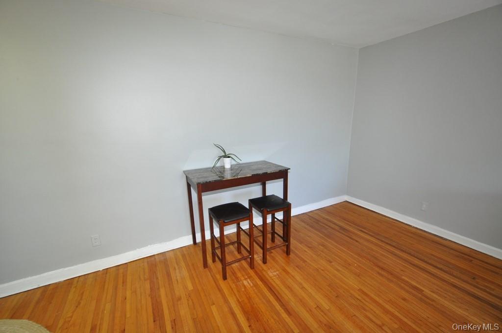 485 Webster Avenue B5 Property Photo 13