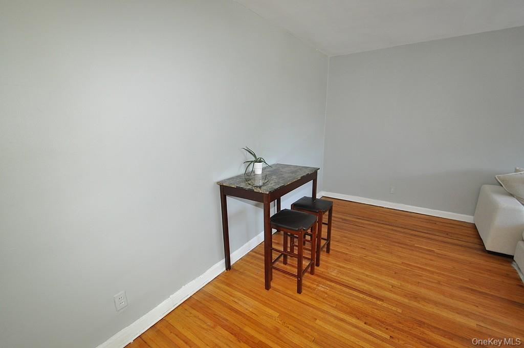 485 Webster Avenue B5 Property Photo 14