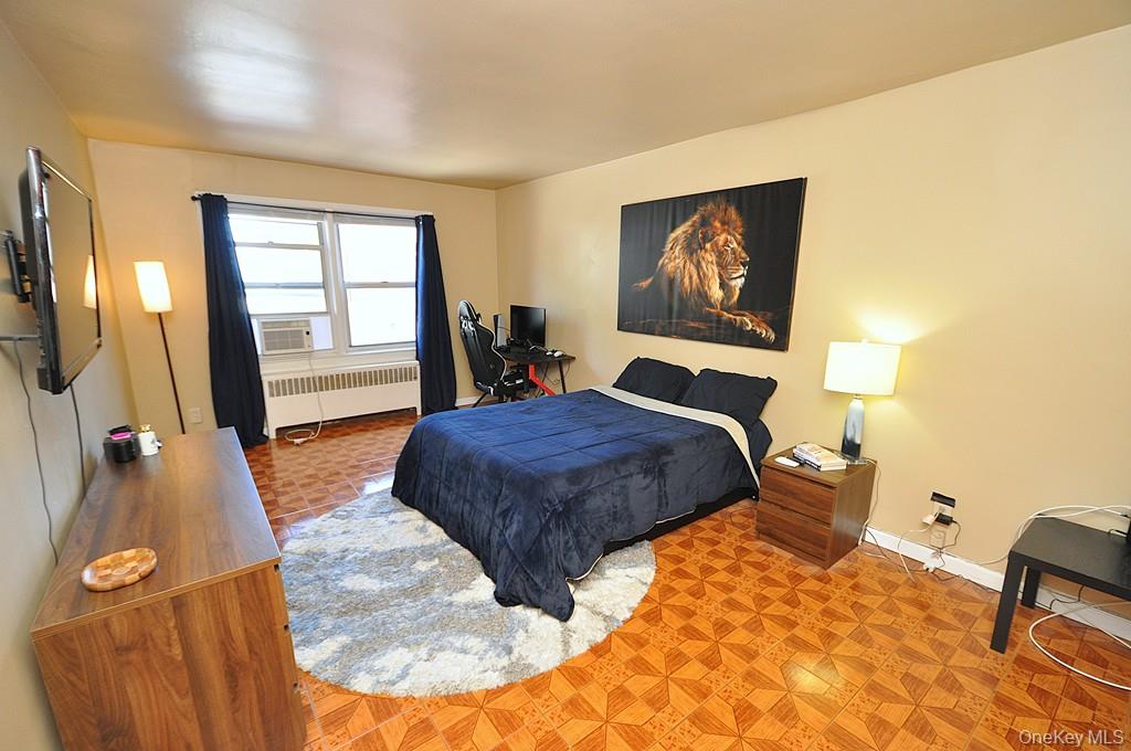 485 Webster Avenue B5 Property Photo 17