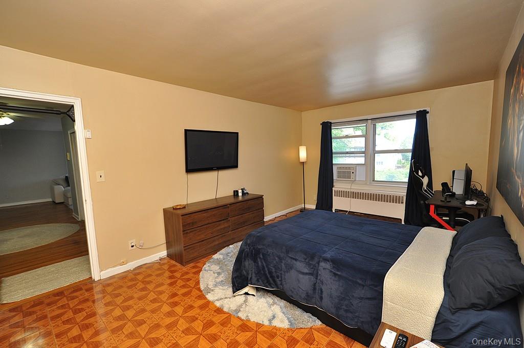485 Webster Avenue B5 Property Photo 18