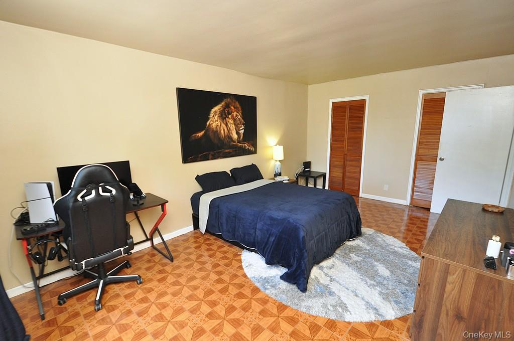 485 Webster Avenue B5 Property Photo 19
