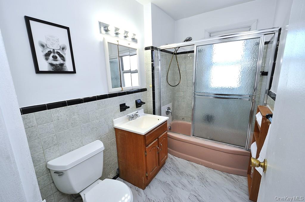 485 Webster Avenue B5 Property Photo 21
