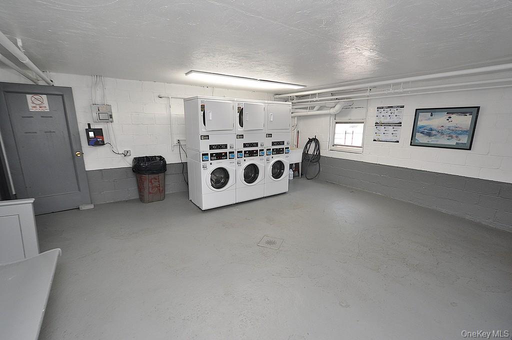 485 Webster Avenue B5 Property Photo 27
