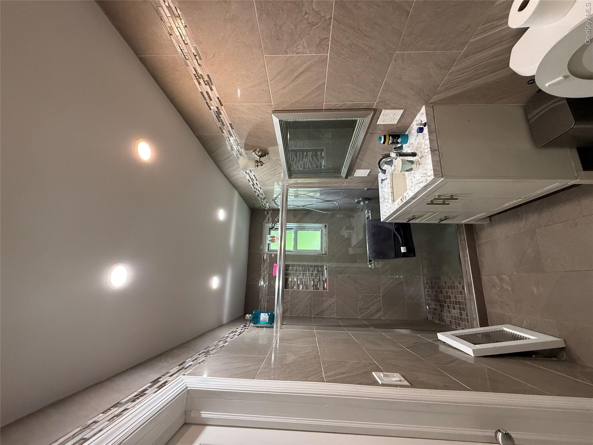 219 Rumsey Rd 1a Property Photo 14