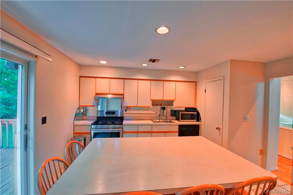 39 Bubenko Drive Property Photo 6