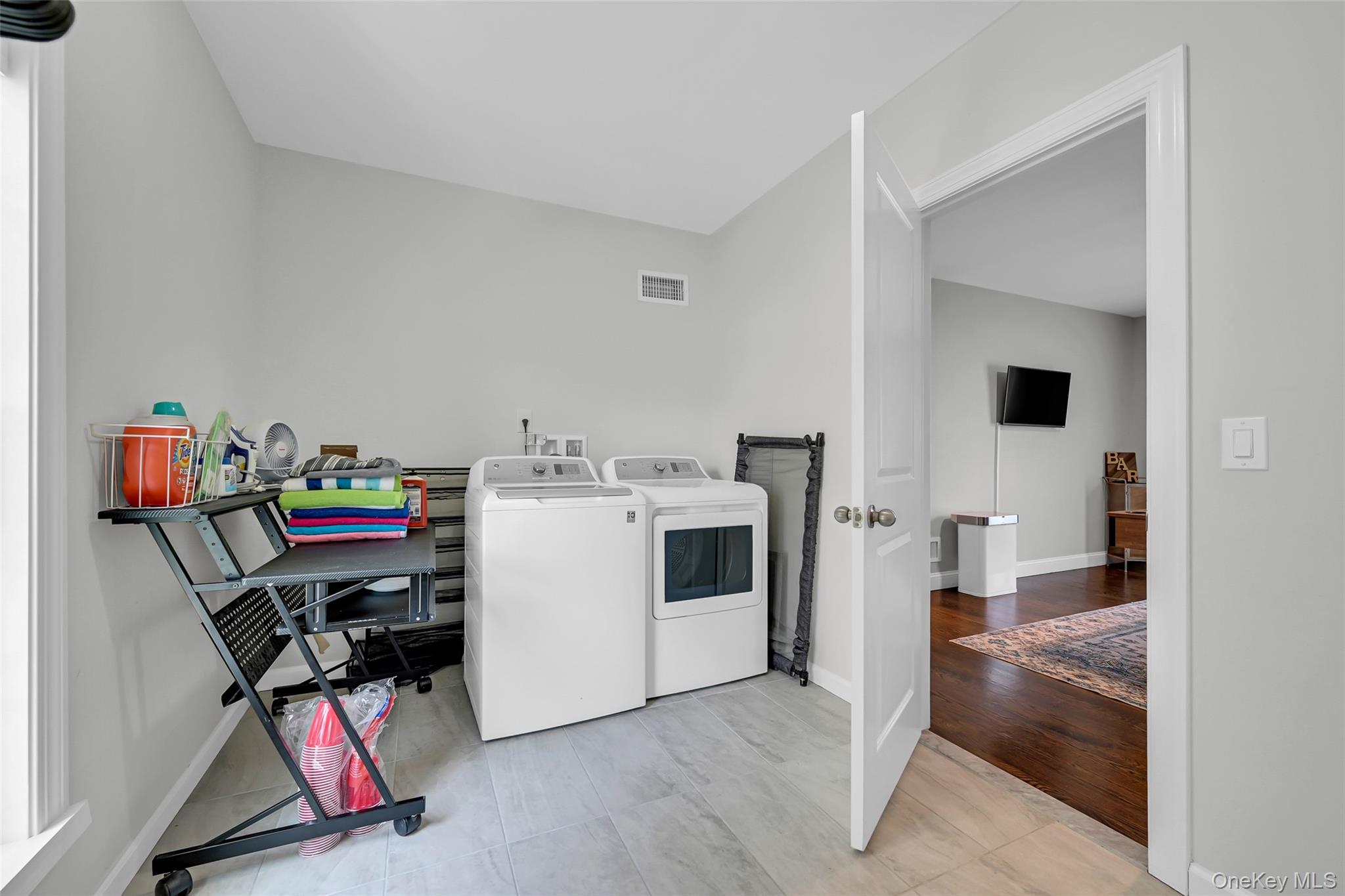 55 Hawley Avenue Property Photo 33