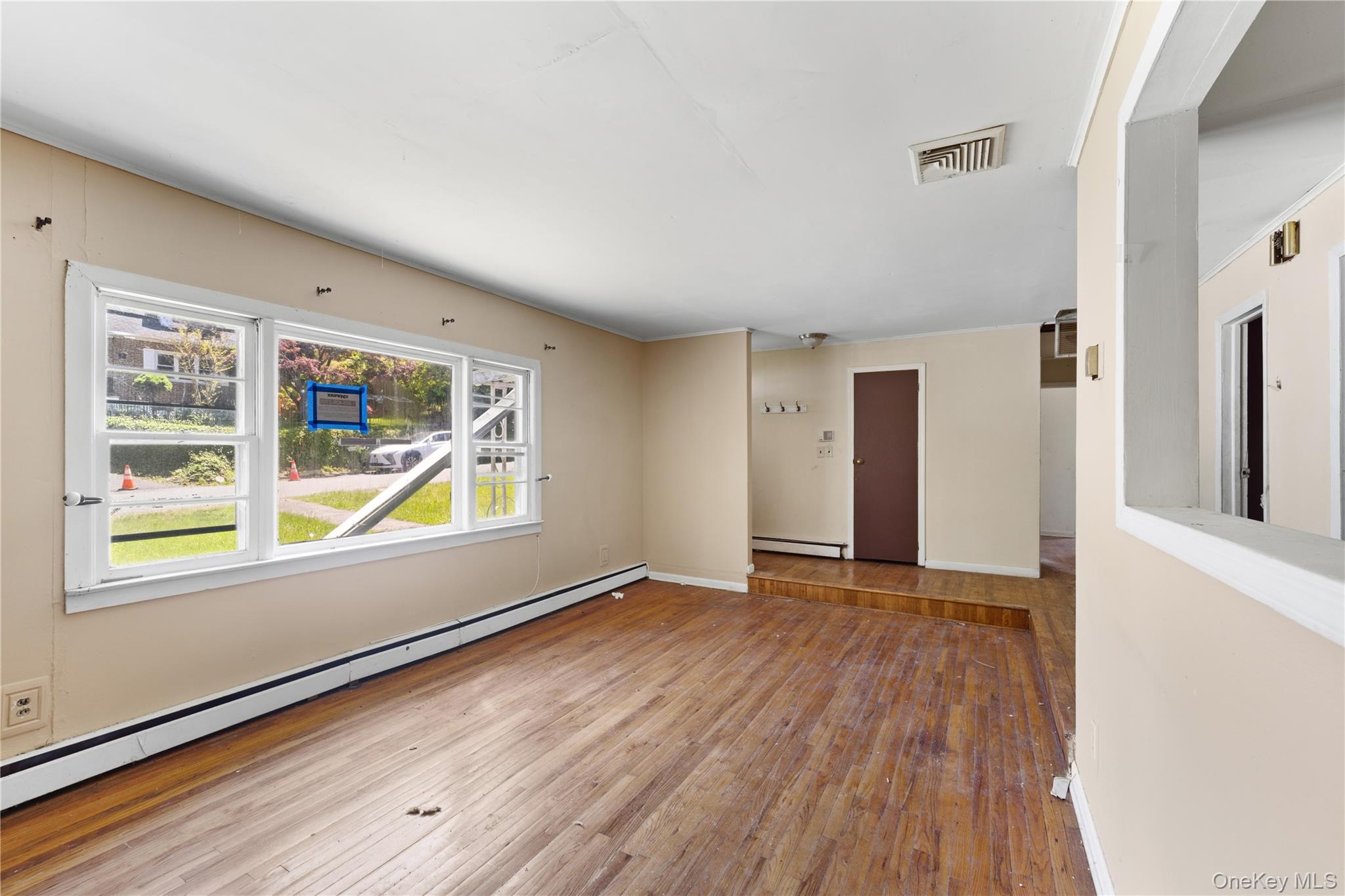 22 N Lawrence Avenue Property Photo 2