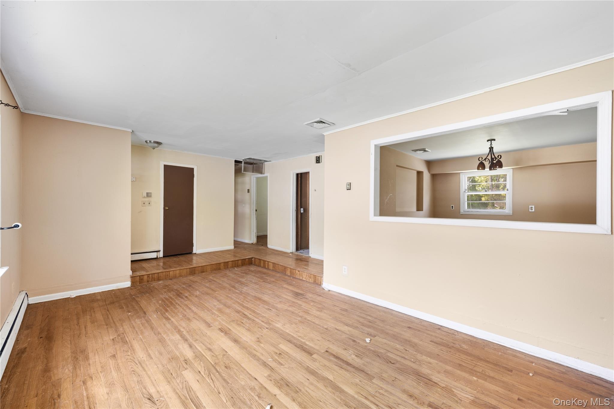 22 N Lawrence Avenue Property Photo 3
