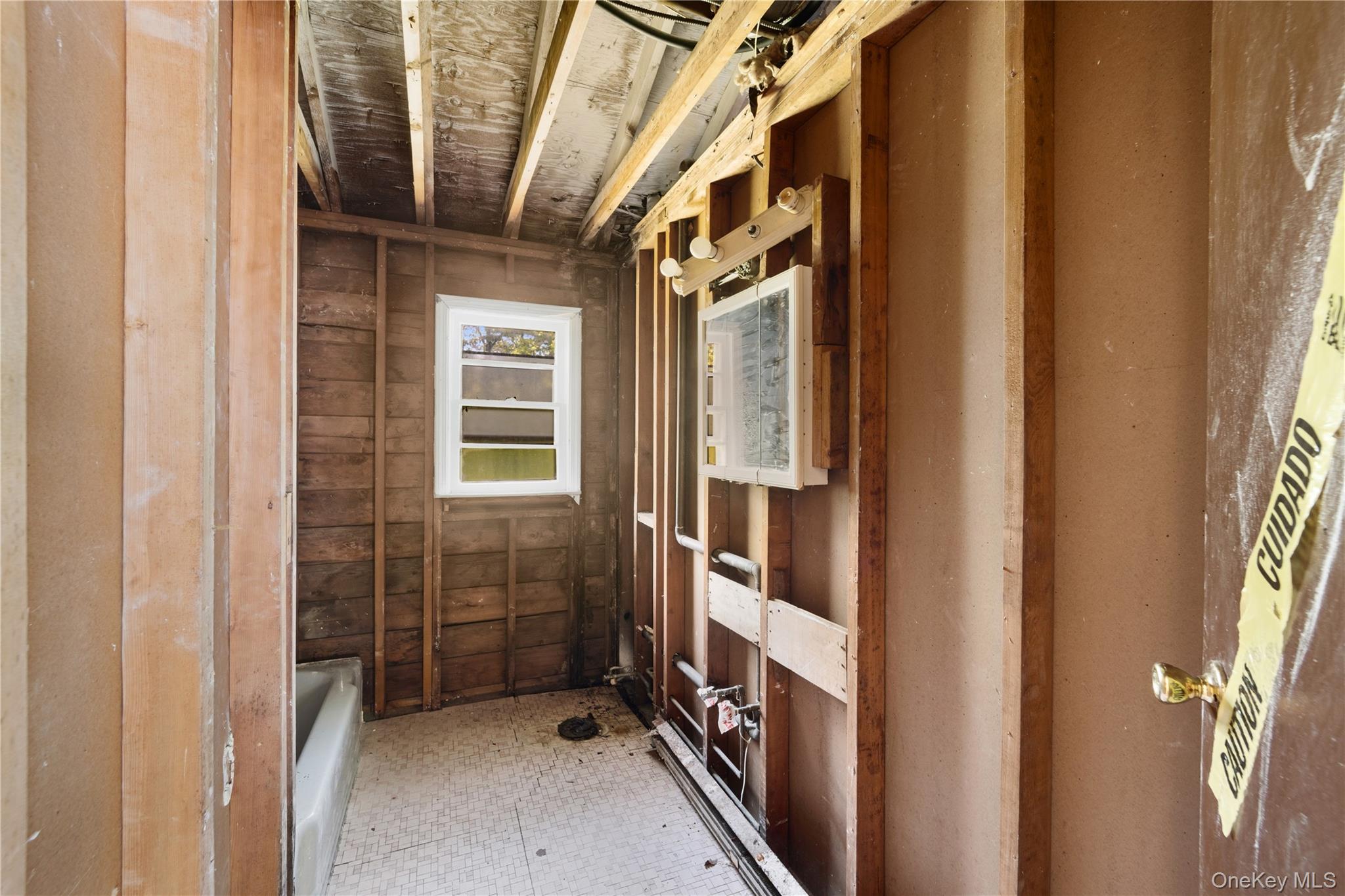 22 N Lawrence Avenue Property Photo 11