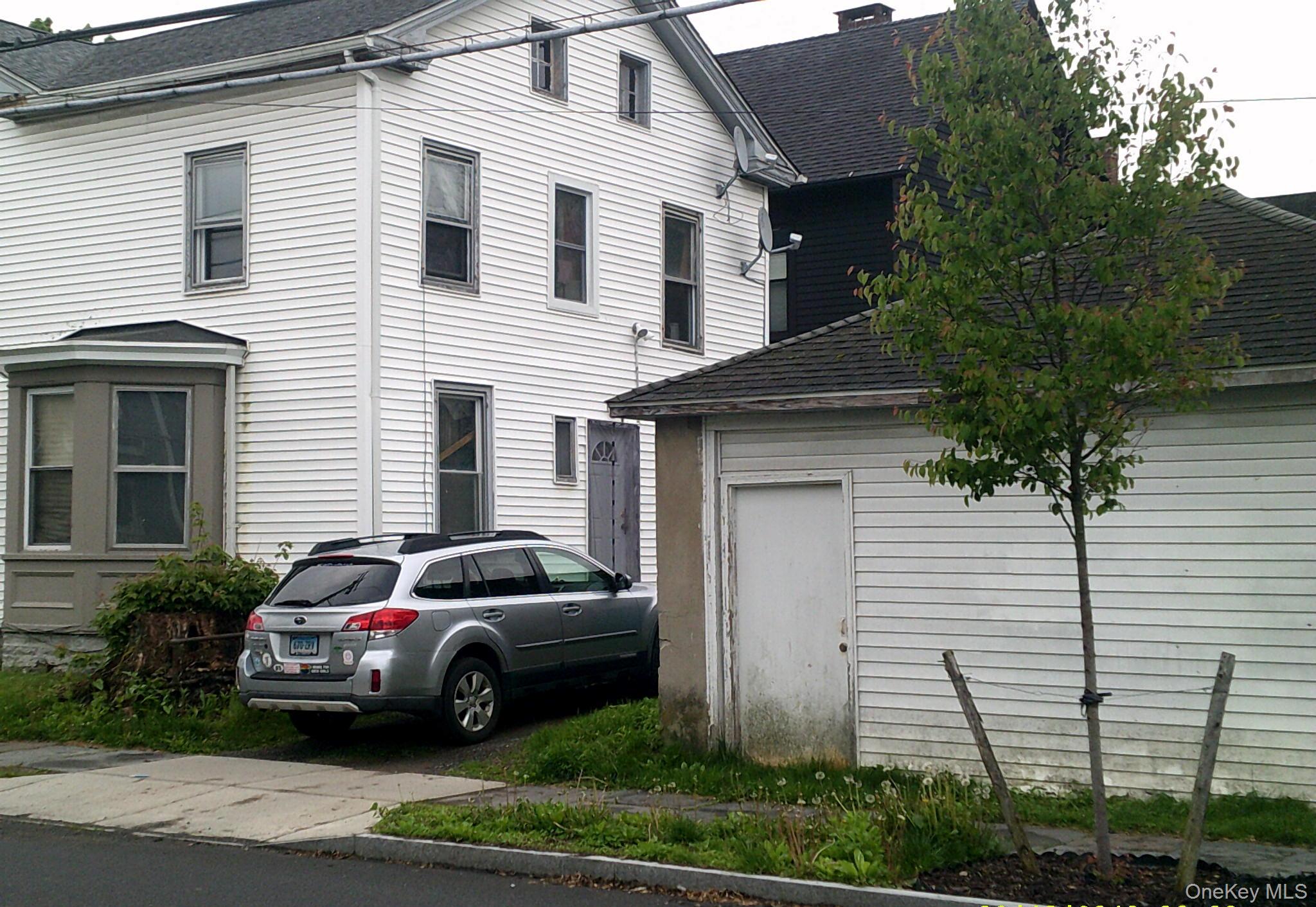 95 Clinton Avenue Property Photo 3