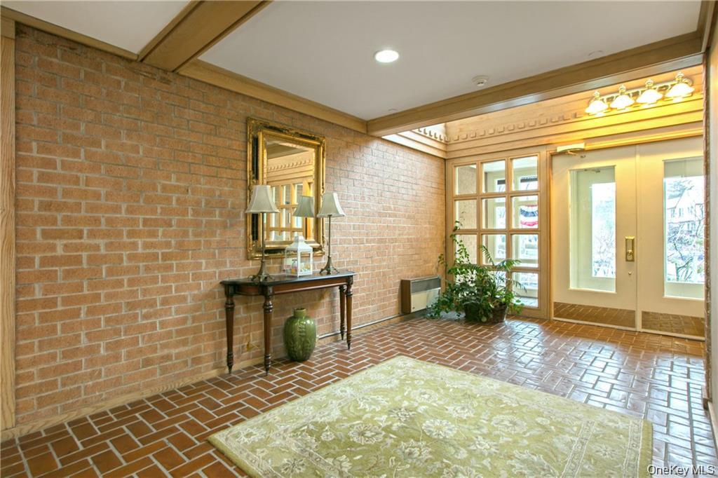 300 Livingston Avenue 2a Property Photo 3