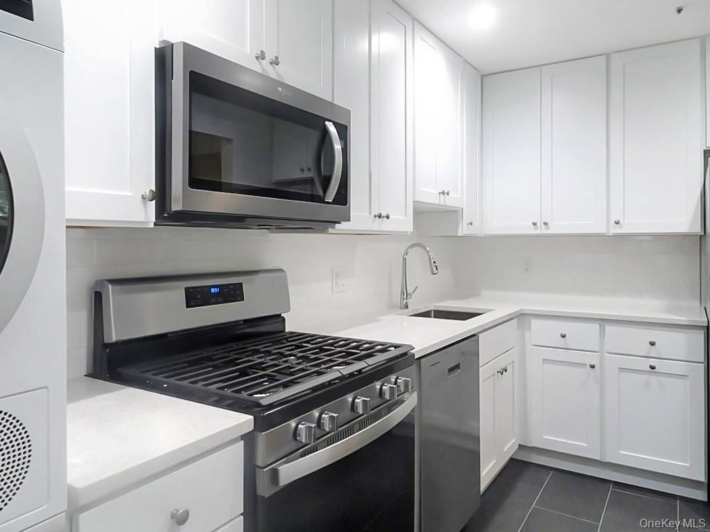 300 Livingston Avenue 2a Property Photo 9