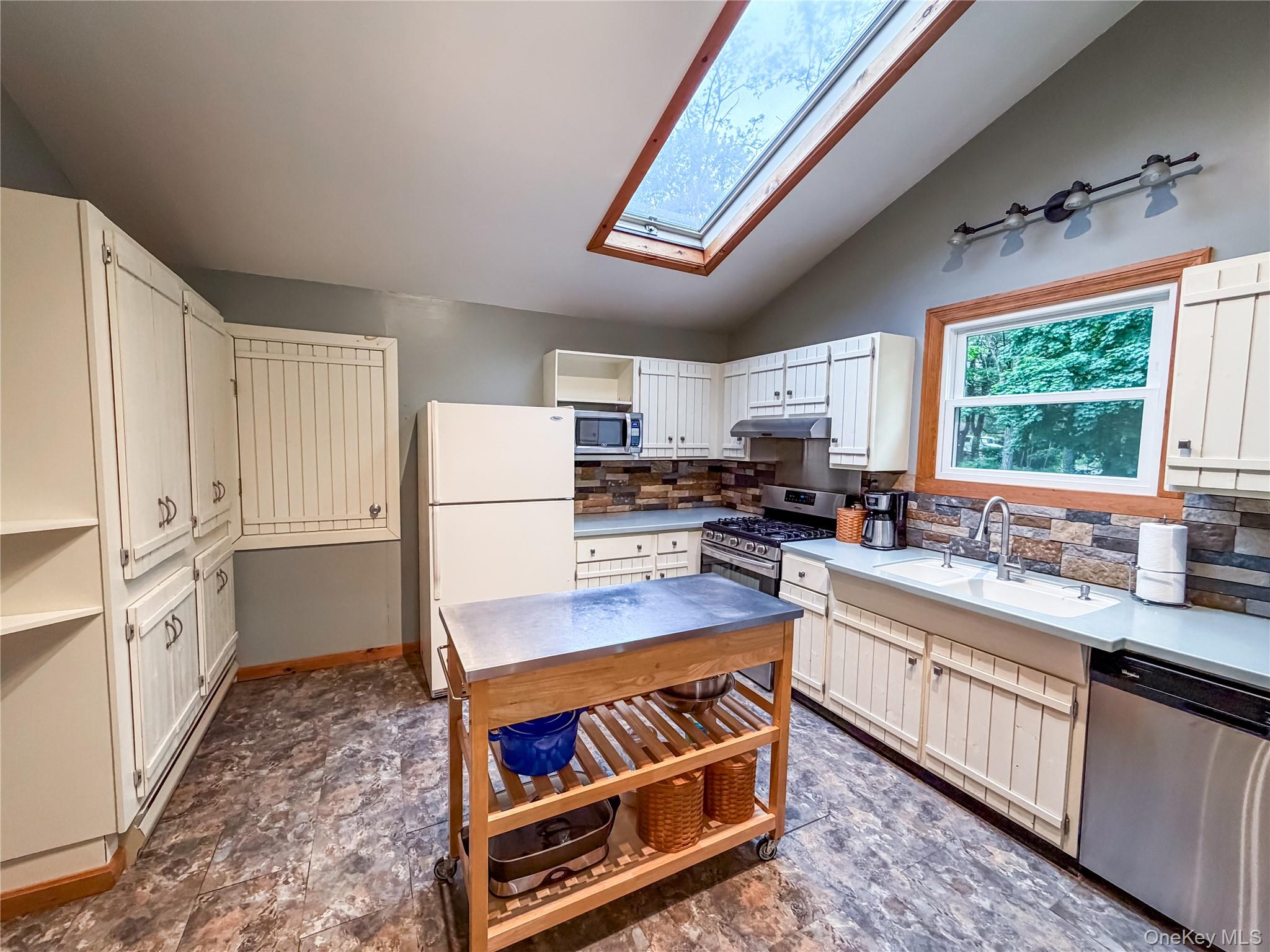 12 Chaucer Road Property Photo 13
