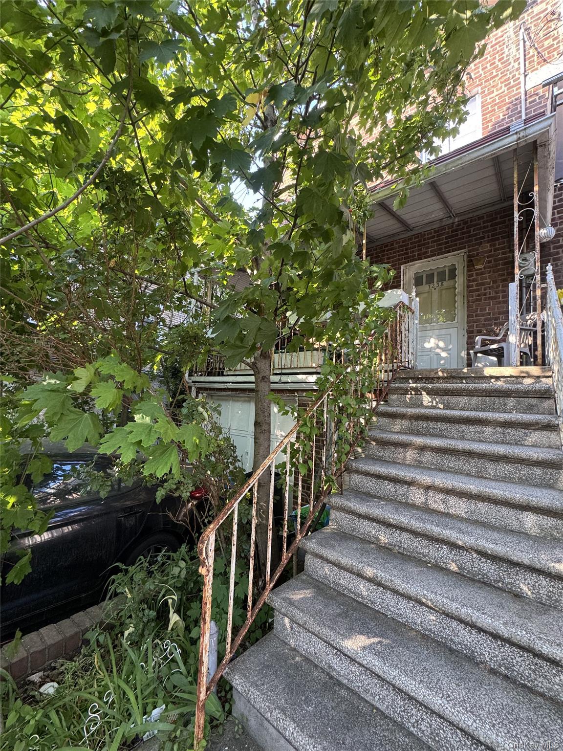 1238 Bradford Avenue Property Photo 2