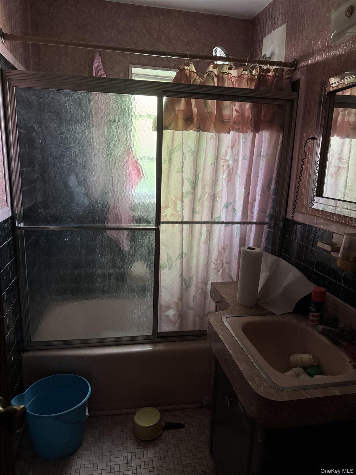 1238 Bradford Avenue Property Photo 4
