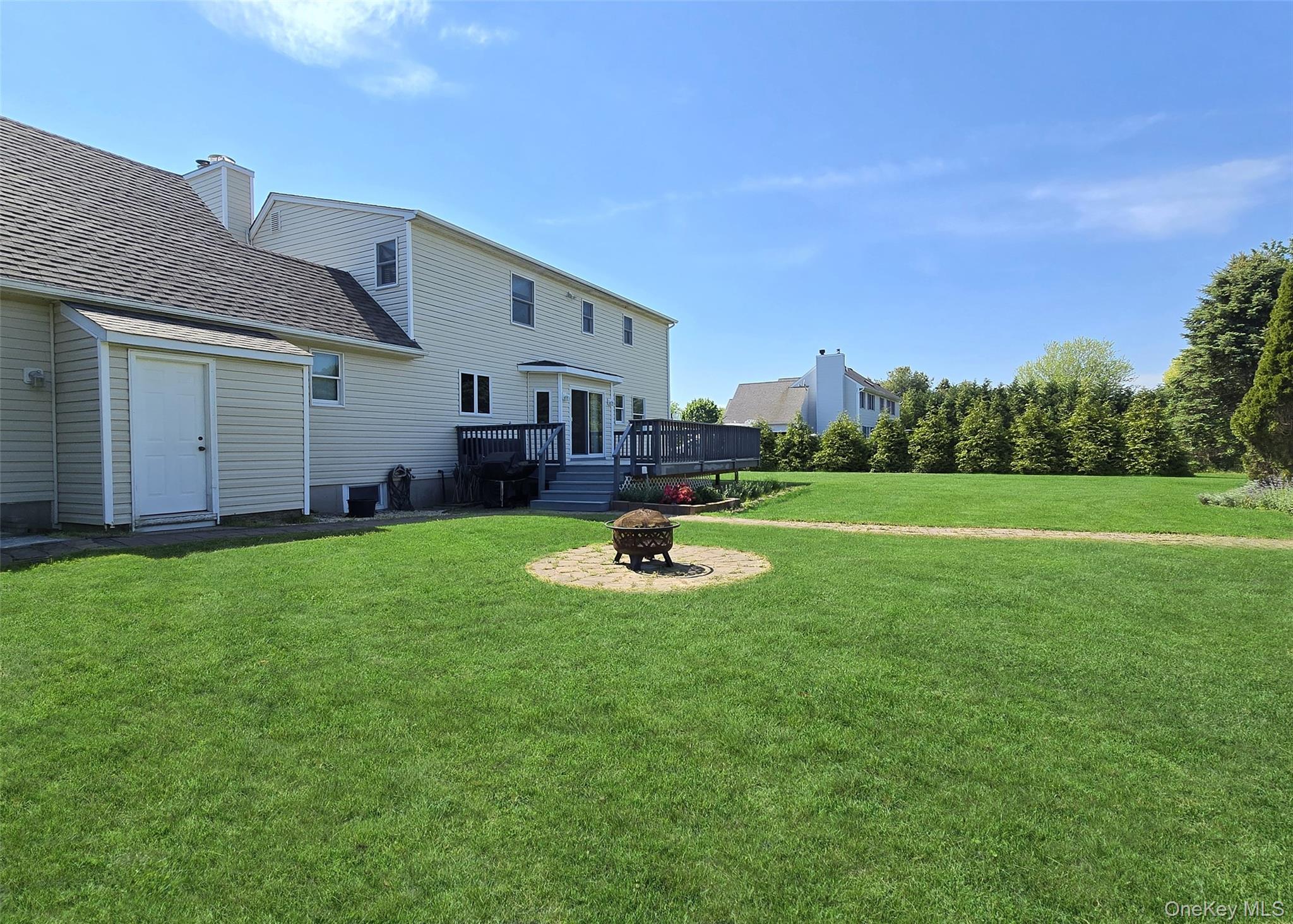 635 Farmveu Road Property Photo 5