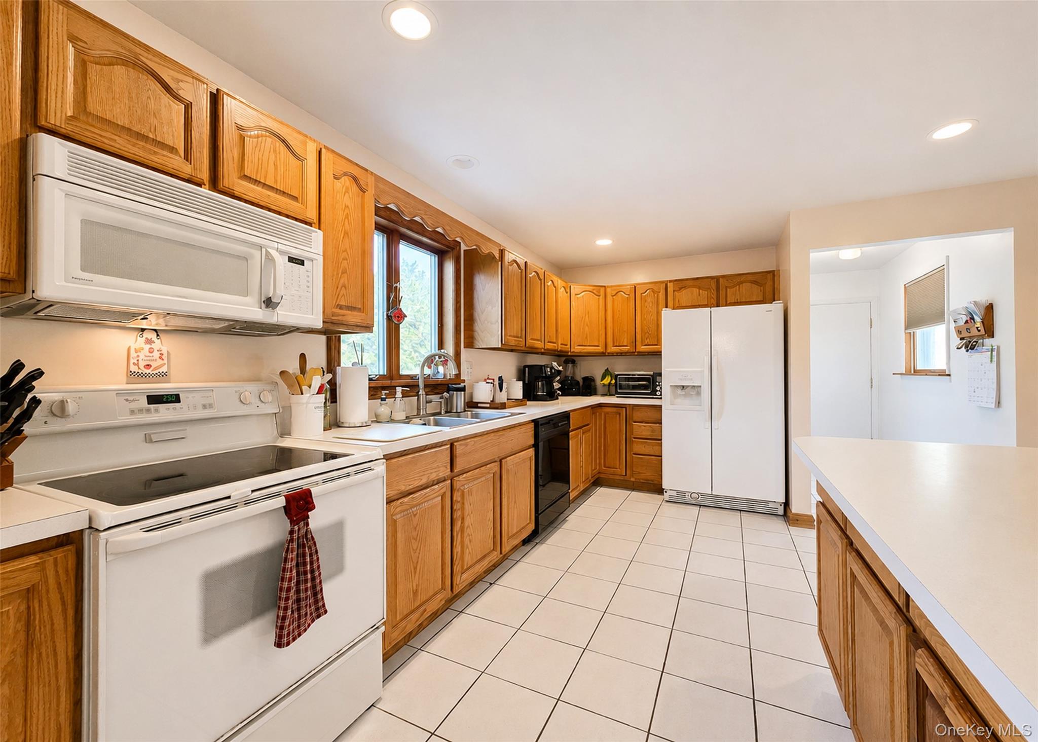 635 Farmveu Road Property Photo 8
