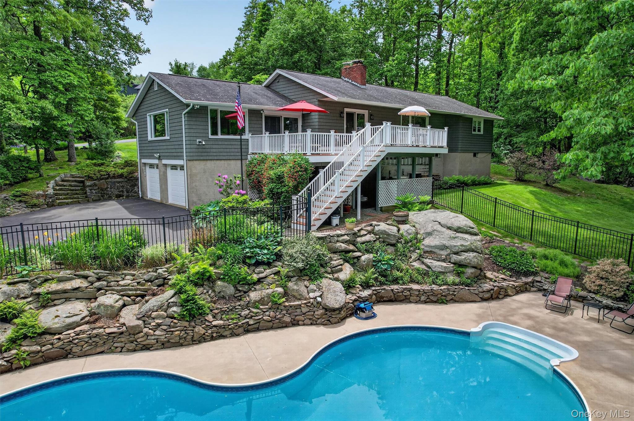 8 Mountain Brook Road Property Photo 1