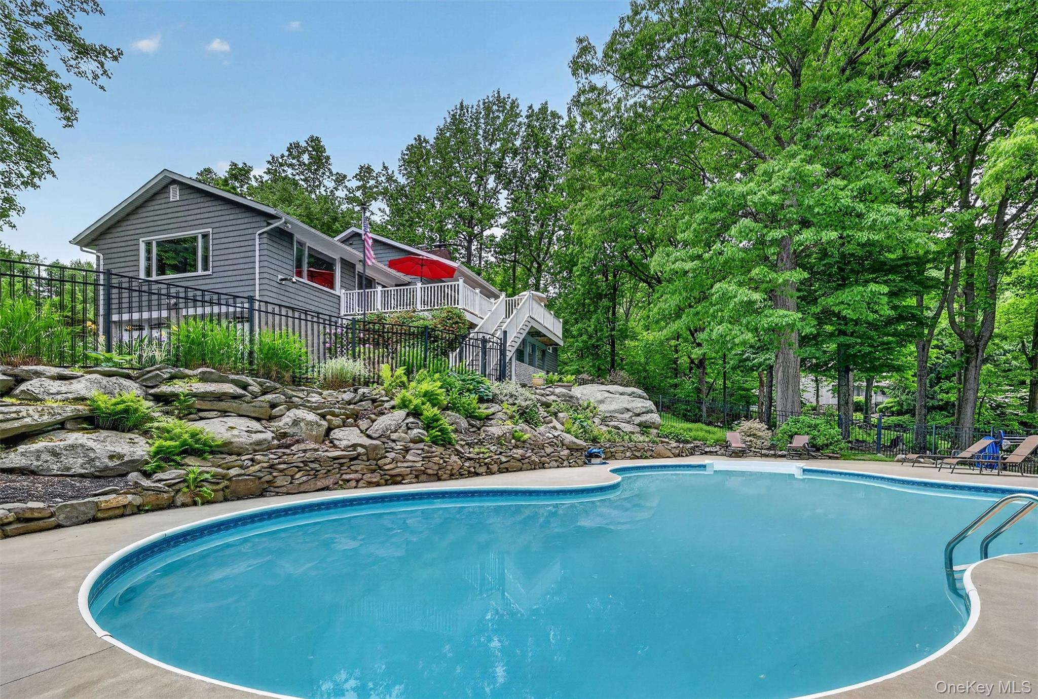 8 Mountain Brook Road Property Photo 4